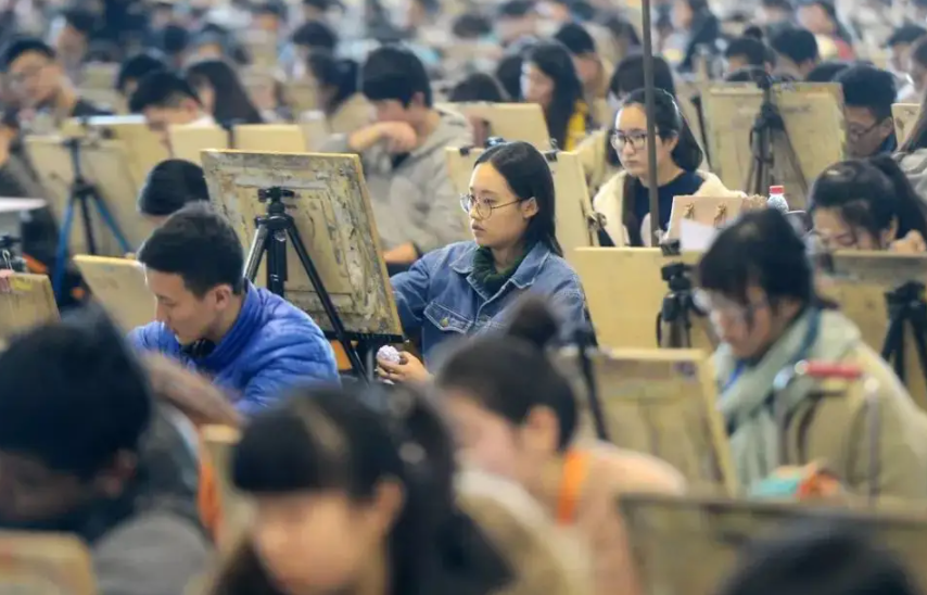 南京画室暑假班分享高考结束大家最需要关心的问题？
